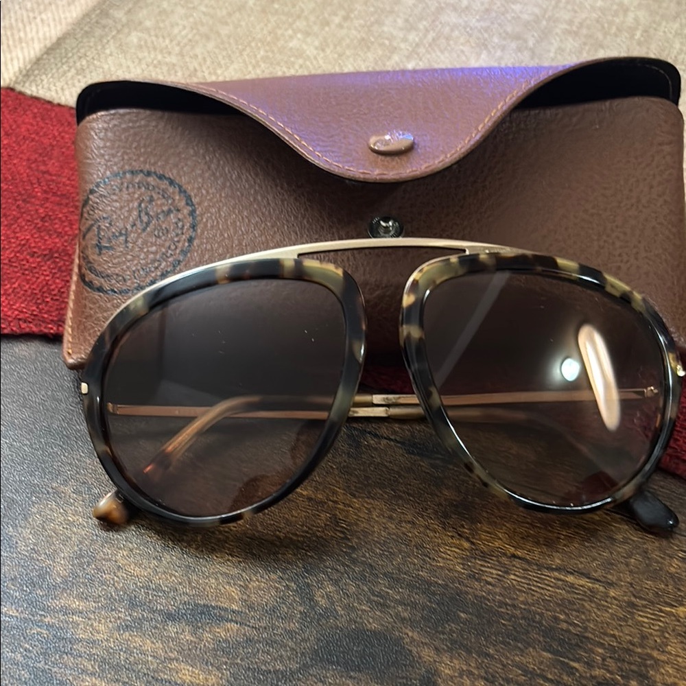 Ray-Ban Brown Glasses Case